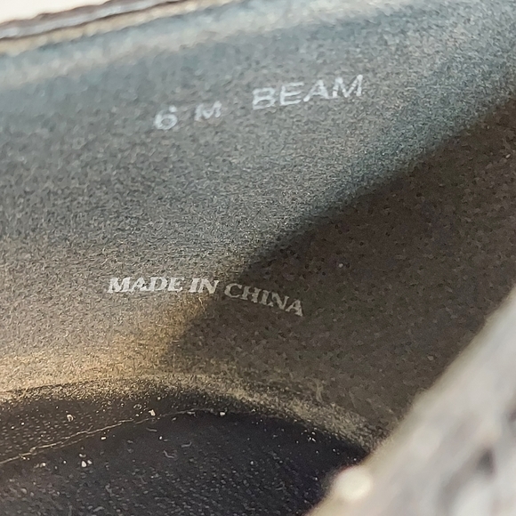 J. Renee Beam Black Lizard Heels - Picture 10 of 15